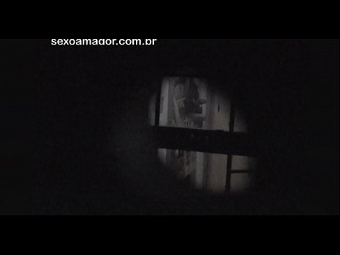 ❤️ Lourinho é filmado secretamente por um voyeur de bairro escondido atrás de tijolos ocos ️❌ Porno doméstico em pt.justindianpornx.ru ❌